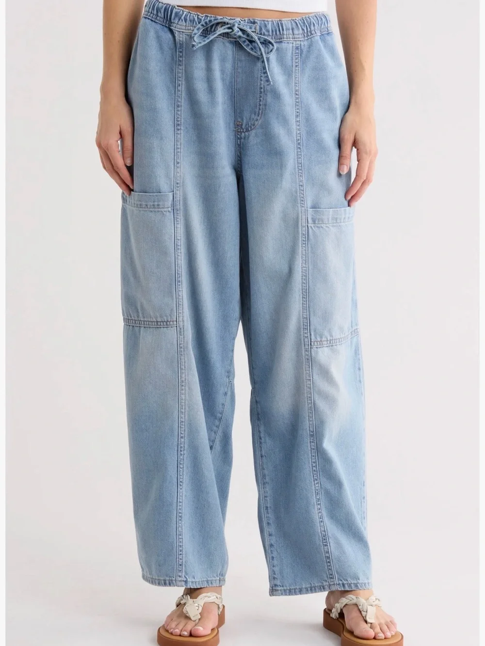 NWT Tahari Dark Blue Wide-Leg Pull on Barrel Jeans
